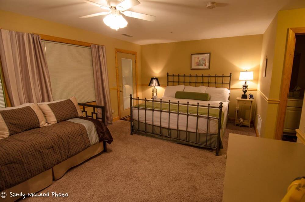 Asheville Cabins Of Willow Winds Εξωτερικό φωτογραφία